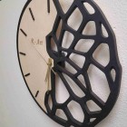 Nástenné drevené hodiny - R - Art